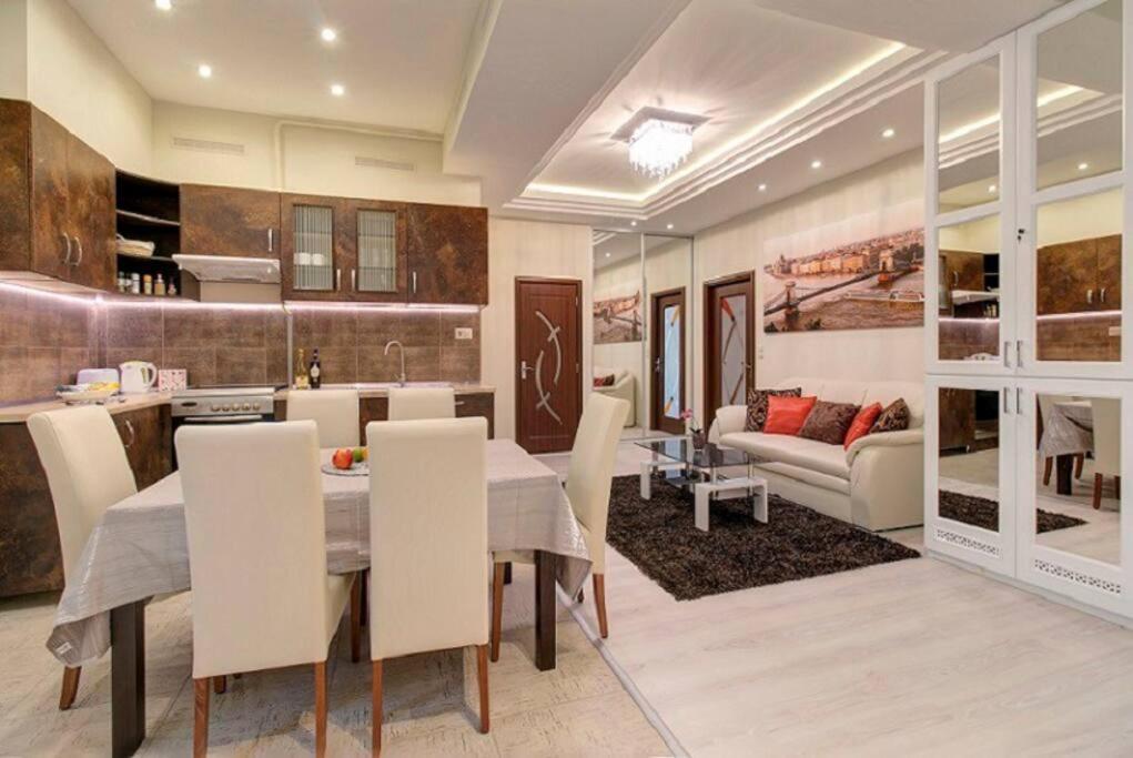 Super Central Apartment Budapest Bagian luar foto